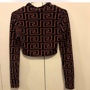 Geometric Patterned Long Sleeve Crop Top